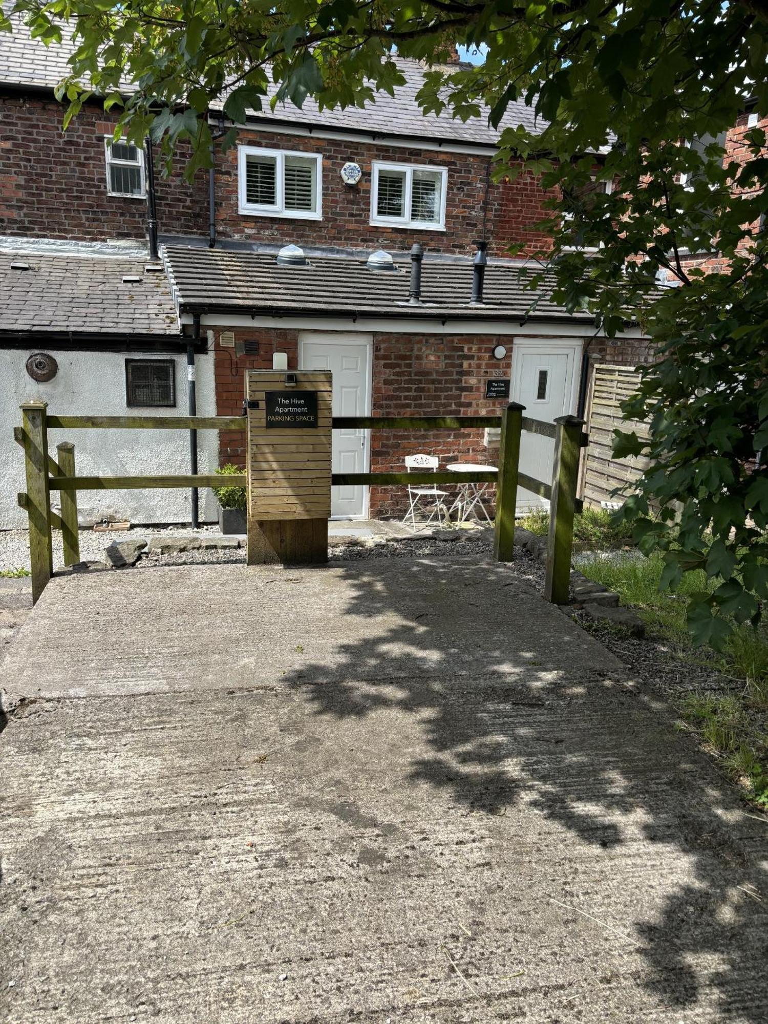 The Hive Apartment Marple المظهر الخارجي الصورة